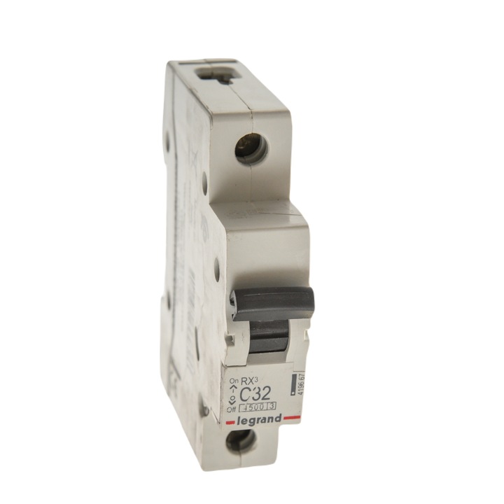 Автоматичен прекъсвач Legrand RX3, еднополюсен, 32 A, крива C, 4.5 KA