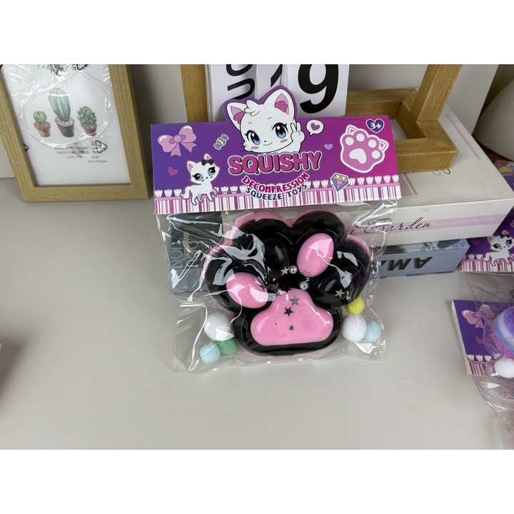 Jucarie Antistres Squishy cu Textura de Revenire Lenta, Model Labuta de Pisica Mare, Squeeze Toys, senzatie moale 12.5 cm x 10.5, 220 g, Roz-Negru