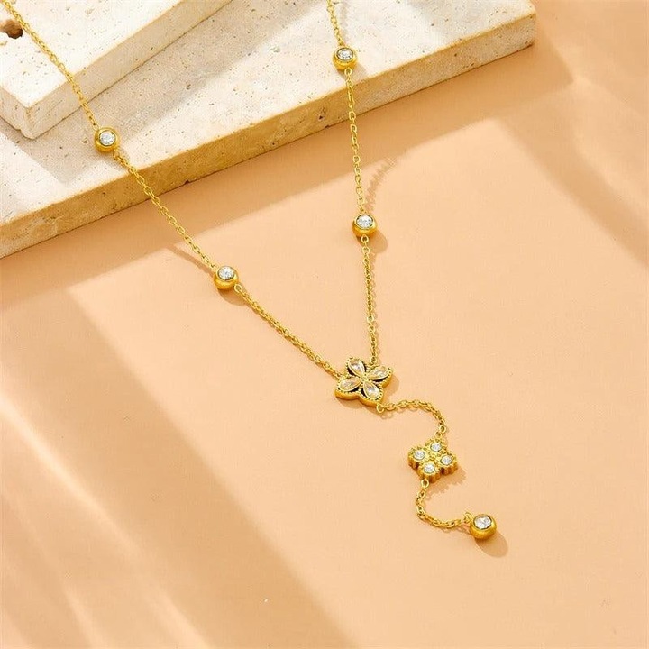 Colier auriu, din otel inoxidabil, cu pandantiv floricica si pietre, suflat cu aur 18k, Bia C11