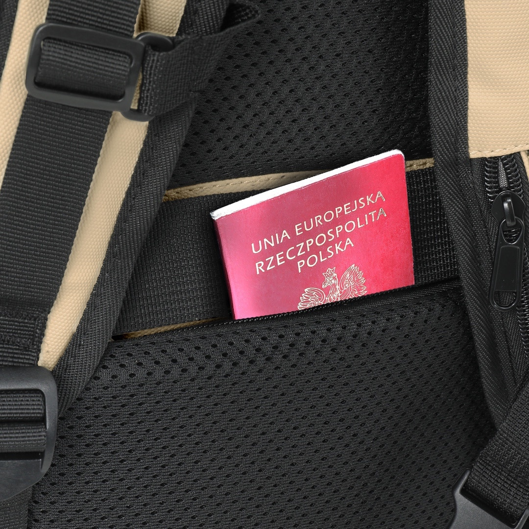 Rucsac rolltop pentru laptop de 16 inci, James Hawk, Bej, Nylon, Capacitate 20-28 litri, Fermori impermeabili, Buzunar antiefractie, Set cu geanta pentru accesorii origins smart pack
