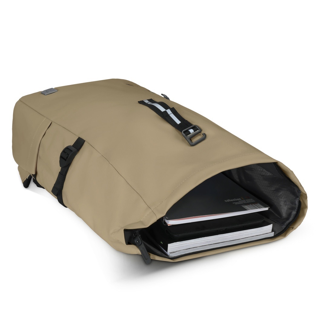 Rucsac rolltop pentru laptop de 16 inci, James Hawk, Bej, Nylon, Capacitate 20-28 litri, Fermori impermeabili, Buzunar antiefractie, Set cu geanta pentru accesorii origins smart pack