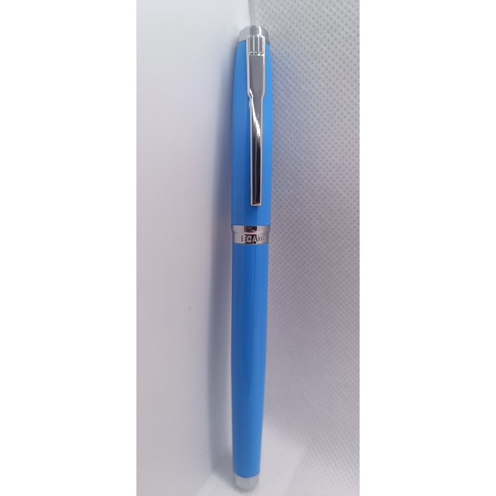 Stilou metalic Ecada, culoare corp albastru cu ornamente argintii, penita ascunsa, cu convertor sau patron de cerneala standard/lung