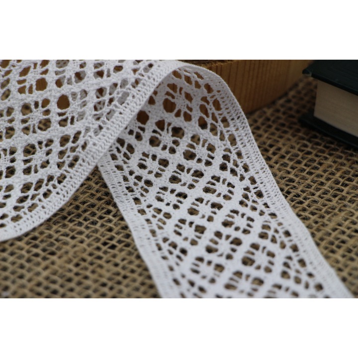 Dantela alba A3R 25 de metri