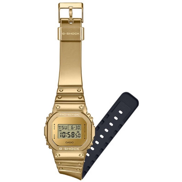 Часовник G-SHOCK, модел GM-5600YMG-9ER, златен, черен, 43 мм, верижка от неръждаема стомана, водоустойчив 20 ATM