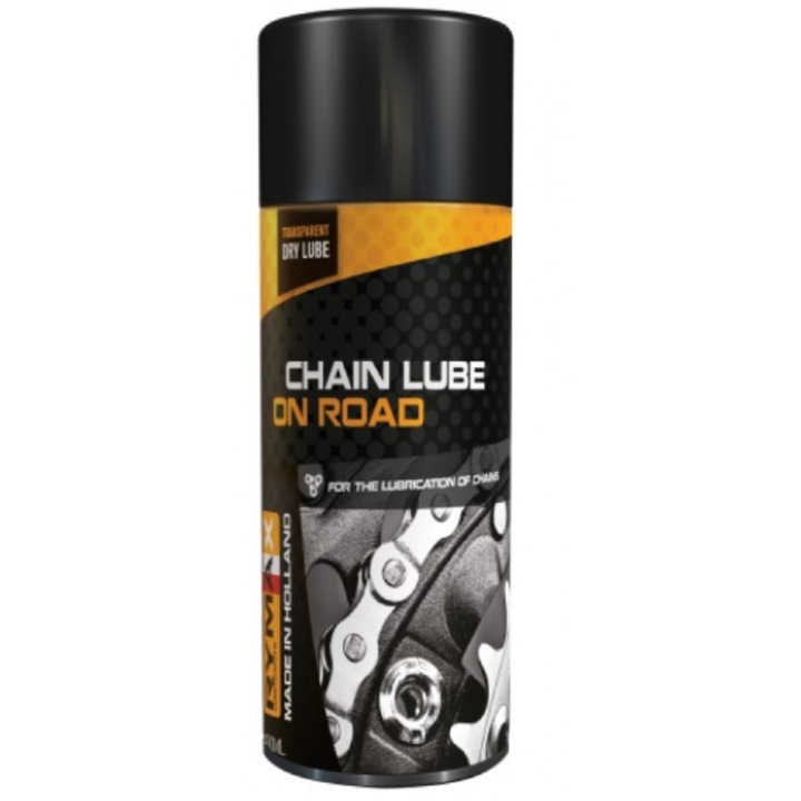 Spray lant Rymax chain lube on road