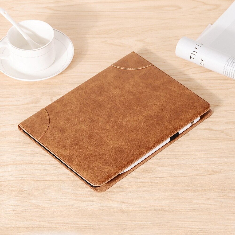 Husa tableta compatibila cu iPad Pro 13 2024, Stil carte retro, Piele, Maro
