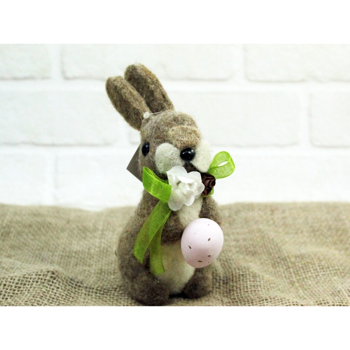 Iepure de Paste cu ou, 7&7, decorativ, 16x12x7 cm