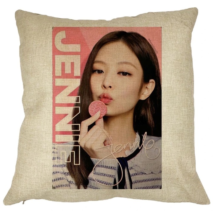 Декоративна възглавница BlackPink Jennie 4, 40×40 см, подвижна калъфка, духало