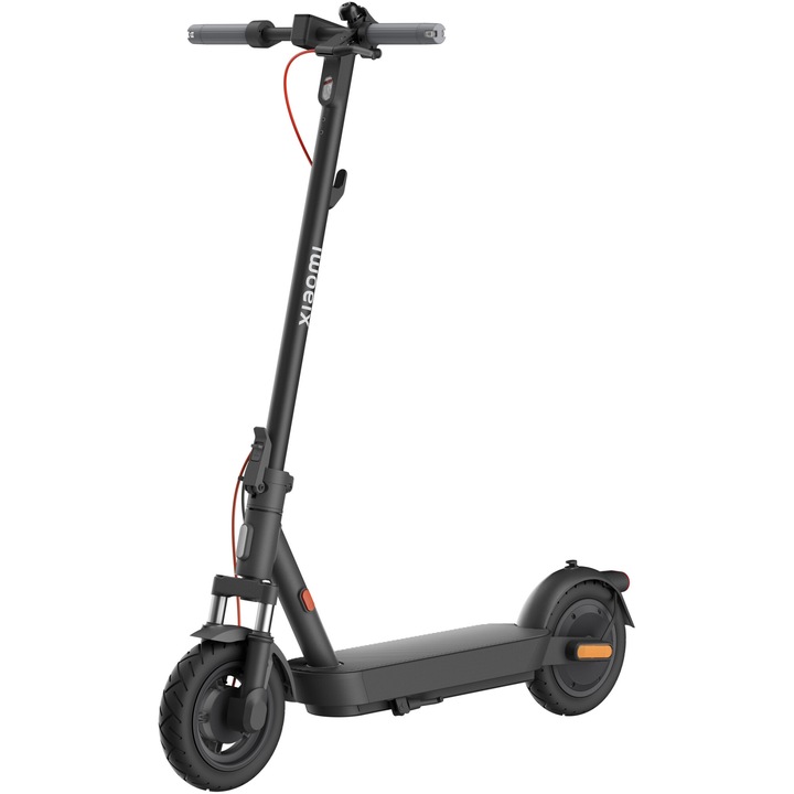 Xiaomi 5 elektromos roller, Motor teljesítmény 350 W, max. 60 km, Maximális sebesség 25 km/h, Max. 120 kg, 10" kerekek, fekete