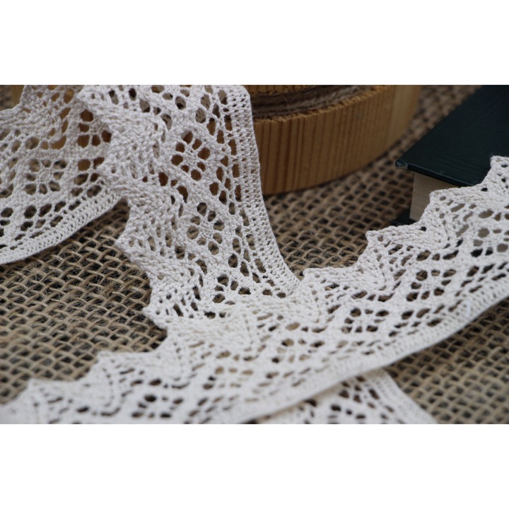 Dantela crem D1R 25 de metri