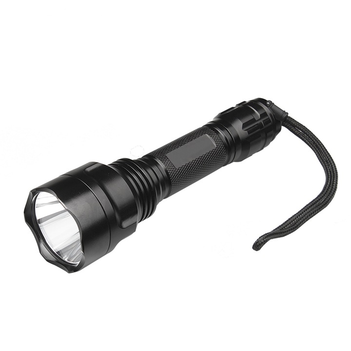 Фенер PNI Adventure FBW88 с бяла светлина, разстояние 350 м, 700 lm, 18650 3000 mAh батерия и зарядно са включени, черен
