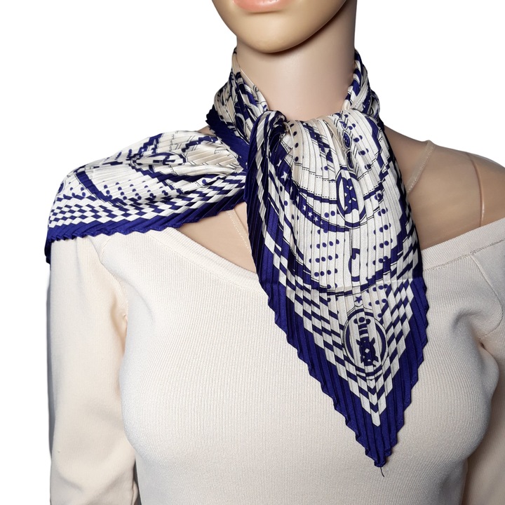 Дамски шал, плисиран, кремав/тъмносин, 100х60 см