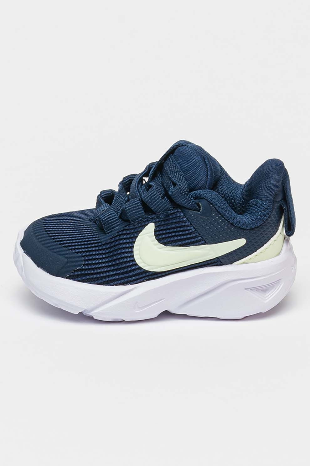 Nike, Pantofi cu insertii sintetice, pentru alergare Star Runner 4, Verde pal, Alb optic, Bleumarin, 17 EU