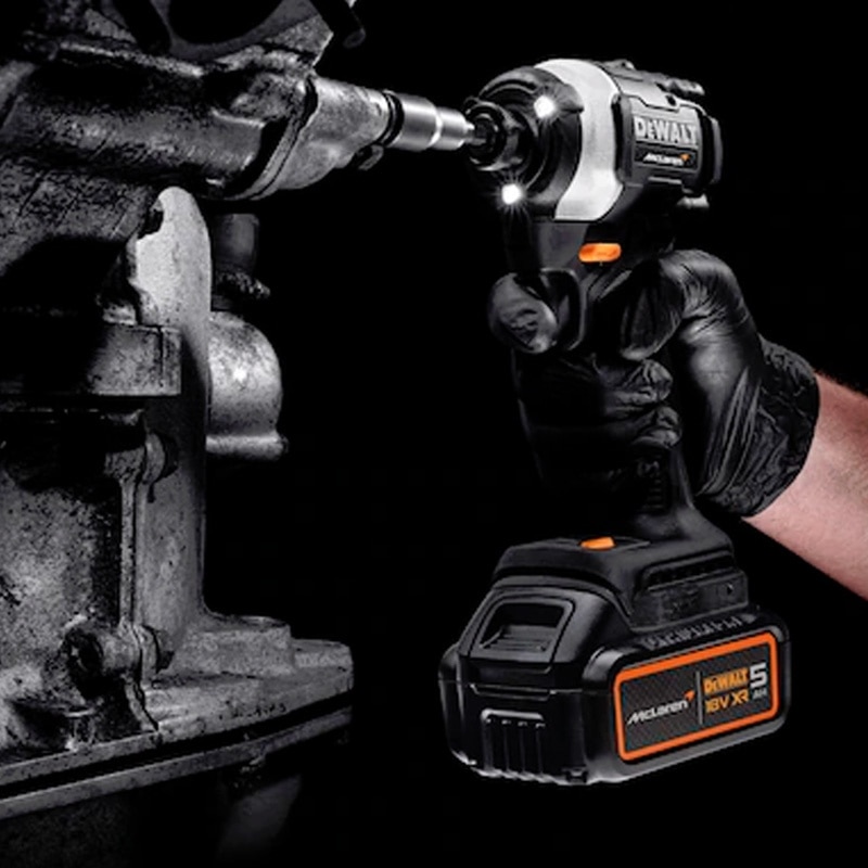 Set 2 scule 18V Dewalt McLaren Limited Edition: DCD85M, DCF85M, 2
