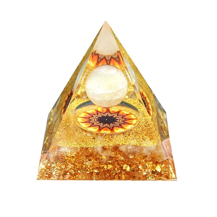 Orgone piramis 8 cm, JESWO, arany, kvarc kristályok, elektromágneses védelem
