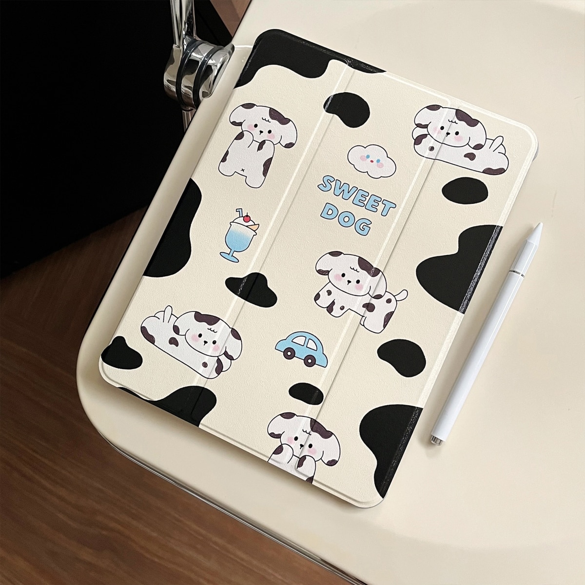 Husa tableta compatibila cu iPad Air 11 / iPad Pro 11, Piele pictata, Suport 360°, Caine dragut
