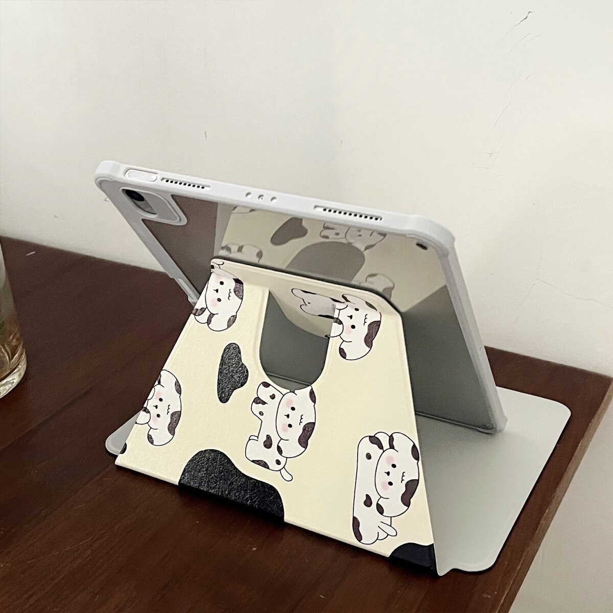 Husa tableta compatibila cu iPad Air 11 / iPad Pro 11, Piele pictata, Suport 360°, Caine dragut