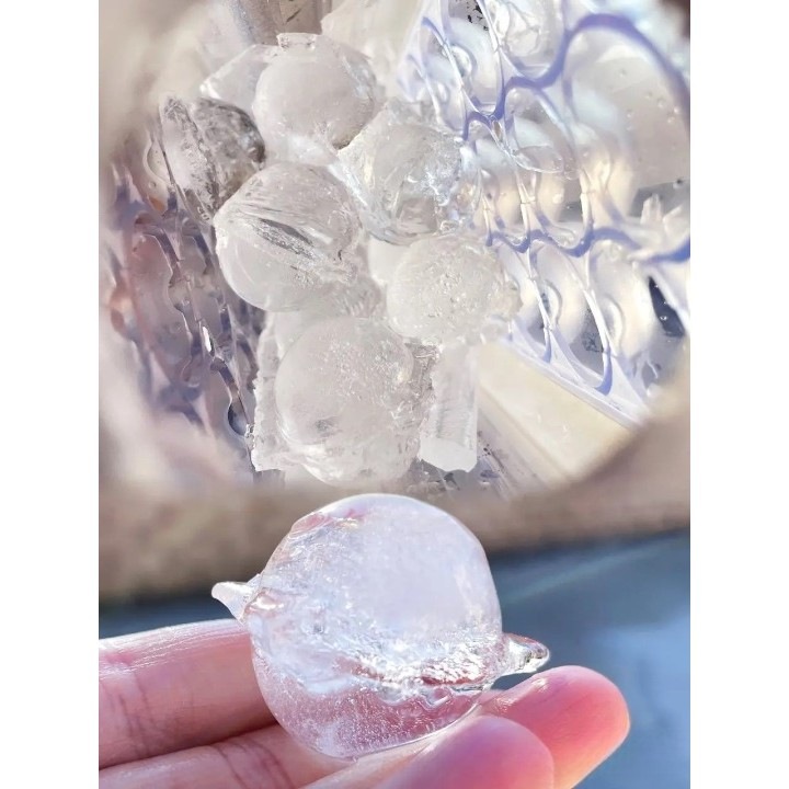 Hordozható 2 az 1-ben jégkockaforma, Southern Sky, pohár alakú tálca, 3 cm átmérőjű, multifunkcionális, 17 jégkocka, 27.5 x 11.4 x 5.5 cm, fehér színű