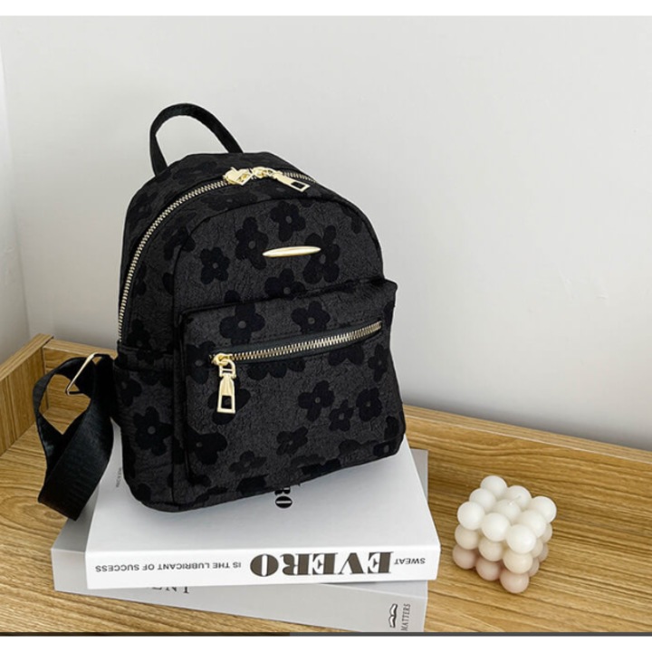 Rucsac Fleur negru din material textil cu flori si barete reglabile