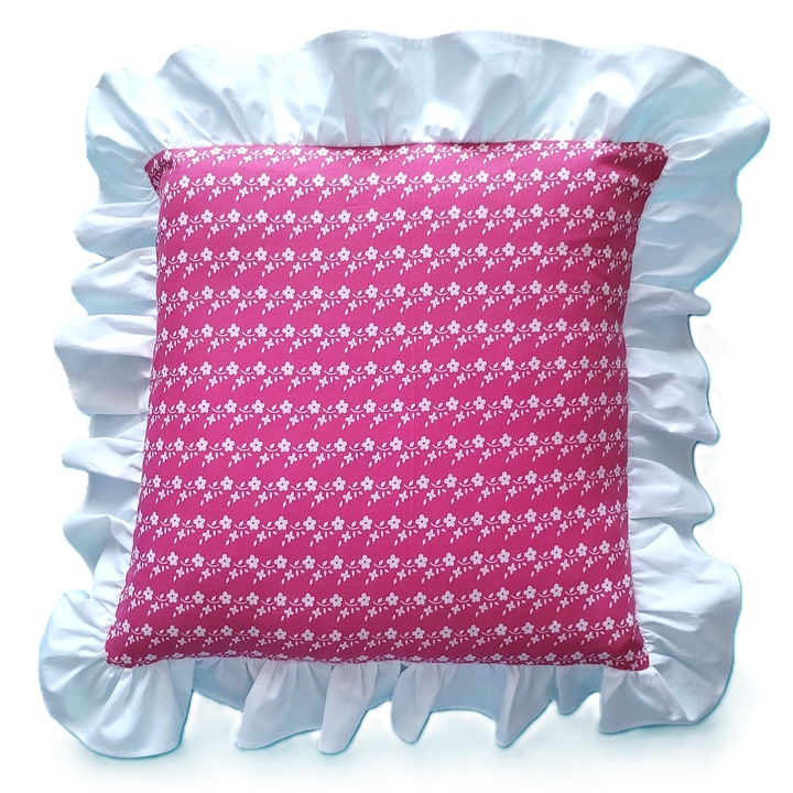 Set 2 x Fata de perna cu volanase, 50 cm x 70 cm, Casa Bucuriei, model Flower Lines, roz/alb, Bumbac 100%