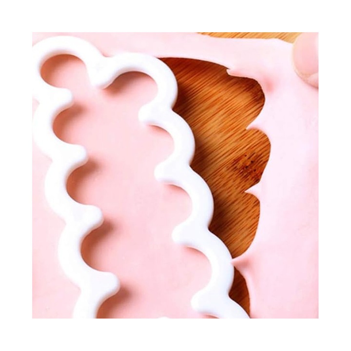 Set de ustensile pentru ornare prajituri, taietor flori, 3 bucati, dimensiuni 10x5x1cm, plastic, flori