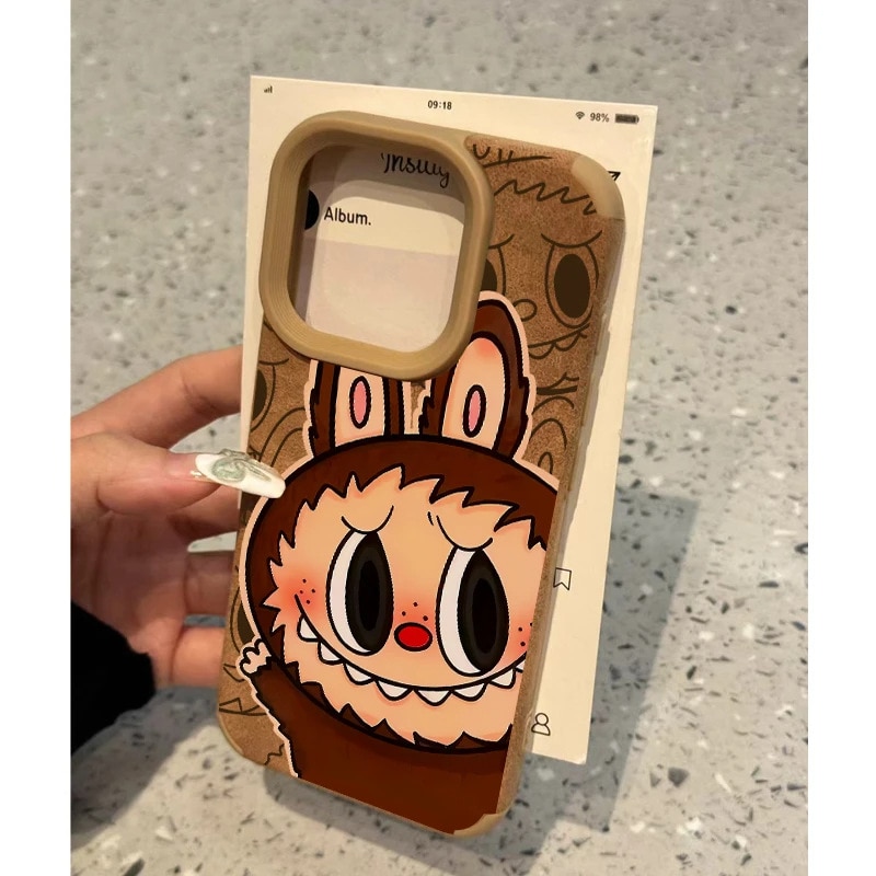 Huse telefoane, Pentru Apple iPhone 16PRO MAX, Soft Silicone Premium, Microfibra in Interior, de Protectie, Ultra Slim, pentru Incarcare Wireless, Margini Ridicate pentru Protectia Ecranului si a Camerelo，imagine de desen animat，maro