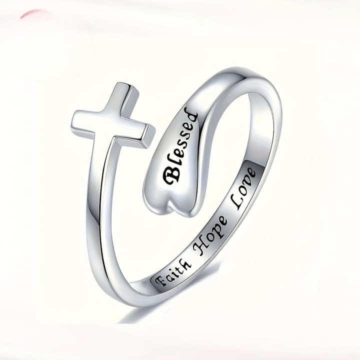 Állítható ezüst gyűrű gravírozott kivágással, fémötvözet