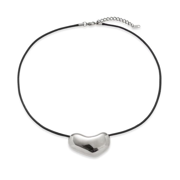 Colier cu pandantiv in forma de inima, curea din piele neagra, otel inoxidabil, lungime 50+5 cm, bijuterii dama, argintiu