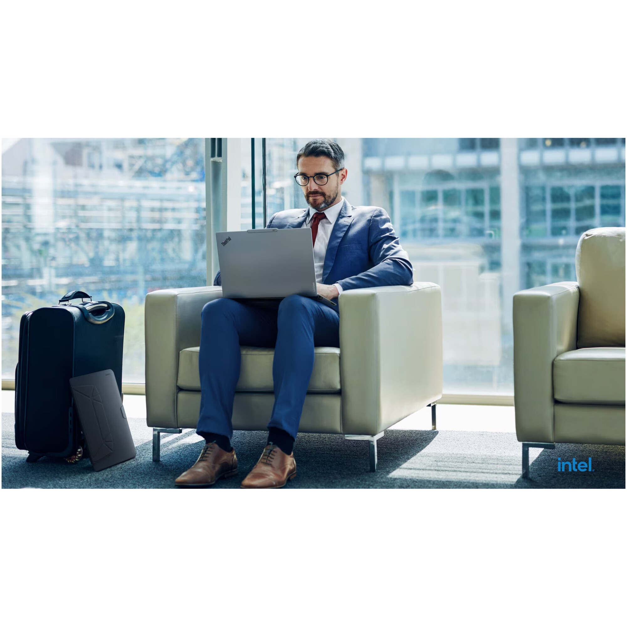 Laptop Lenovo ThinkPad X9-14 Gen 1 cu procesor Intel® Core™ Ultra 7 258V pana la 4.8GHz, 14" WUXGA, OLED, 32GB LPDDR5x RAM, 1TB SSD, Intel® Arc™ Graphics, Windows® 11 Pro, Grey, 3y on-site Premium Care