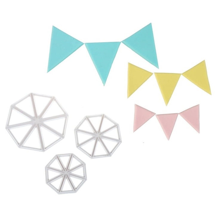 3 darabos cukortészta kiszúró készlet, Cake Land, kis méretek 2x2,5x2,5cm, közepes méretek 2,5x3x3cm, nagy méretek 3,5x4x4cm