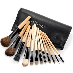 Aplicatoare si pensule machiaj