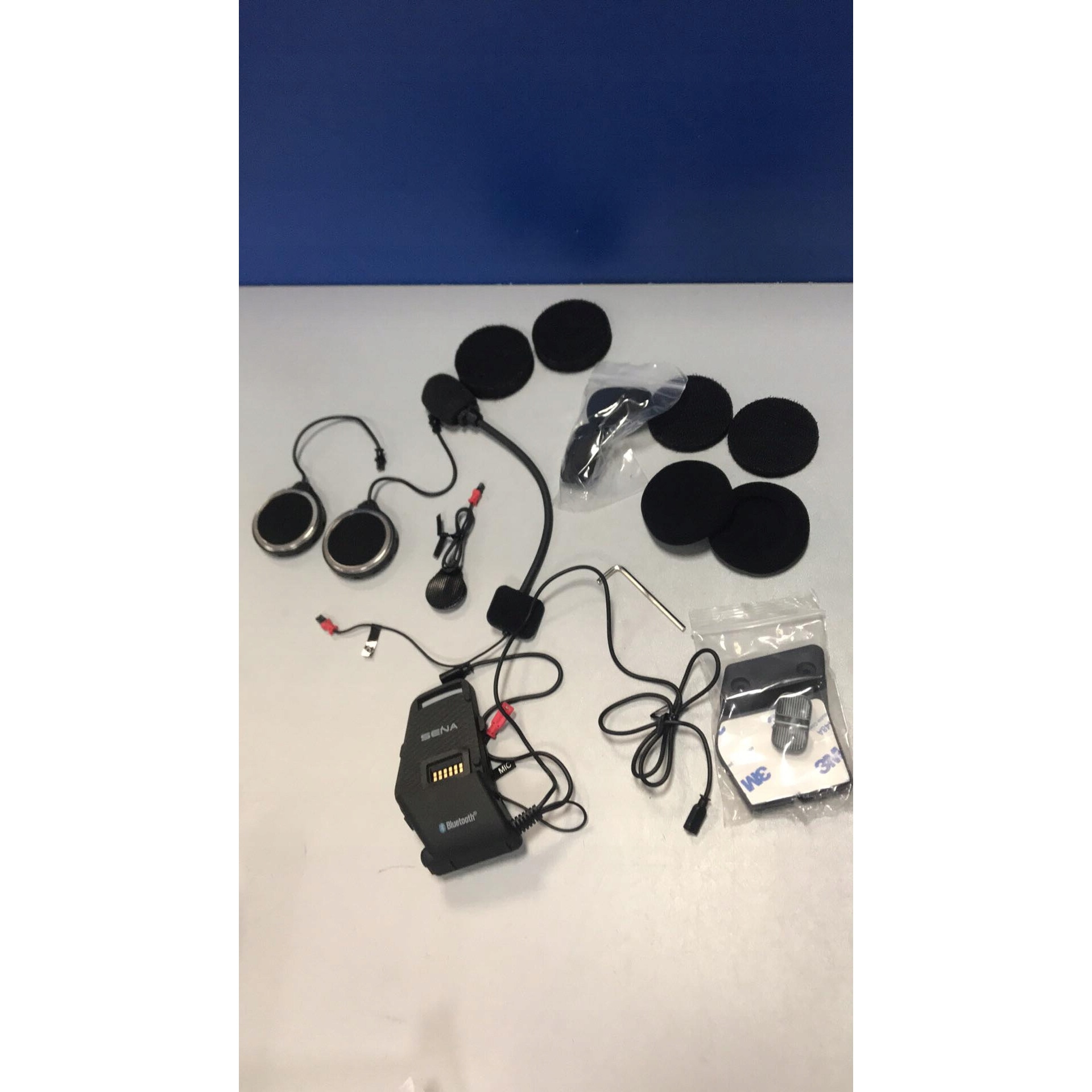 Комплект интерком SENA 10S с универсален микрофон, аксесоари за