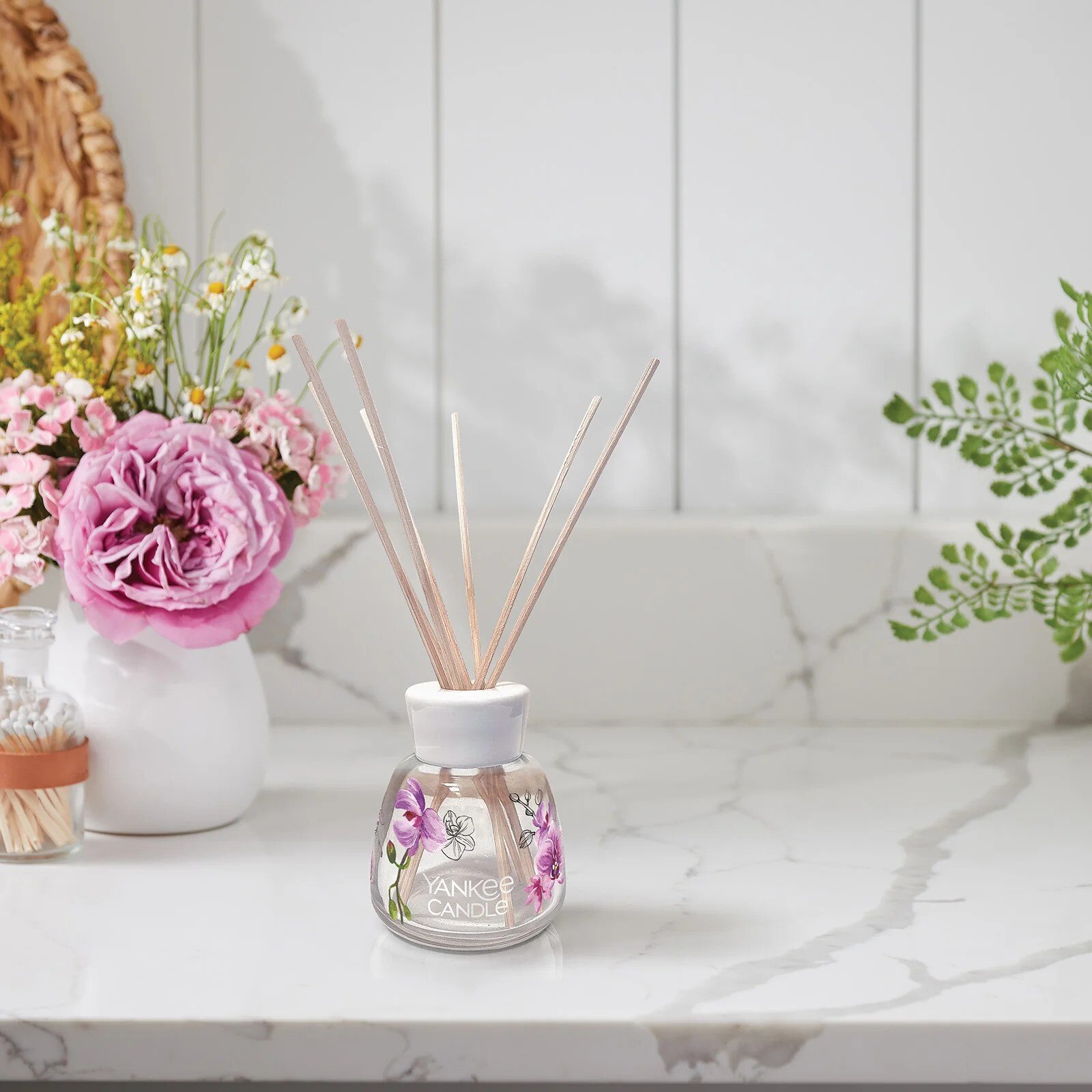 Red Yankee Candle Reed Diffuser Yankee Candle Reed Diffuser Wild Orchid 100 ml - eMAG.ro