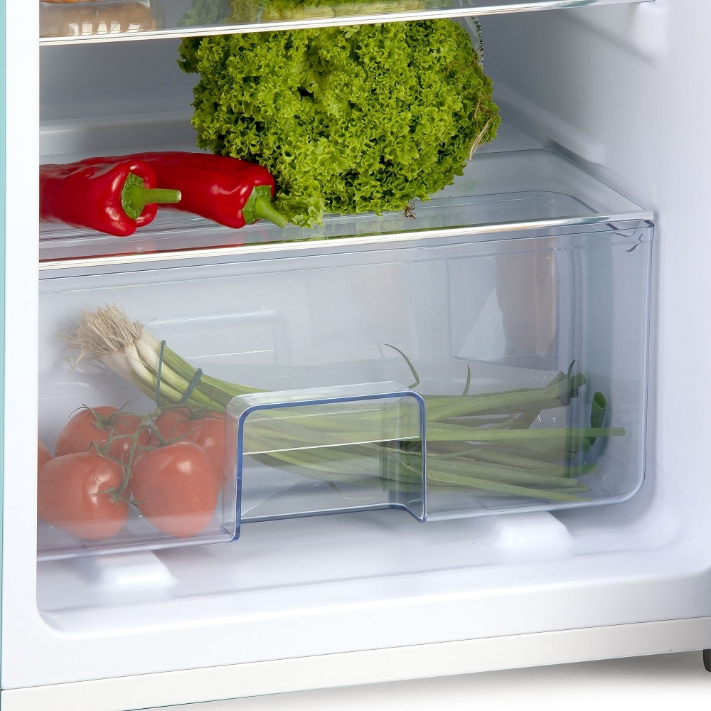 Frigider Retro DOMO, capacitate 206 litri, H 144.5 cm, congelator 44 litri, temperatura reglabila, 4 rafturi din sticla, 3 compartimente pe usa, compartiment fructe/legume, iluminare interioara, manere ergonomice, picioare ajustabile, blue pastel