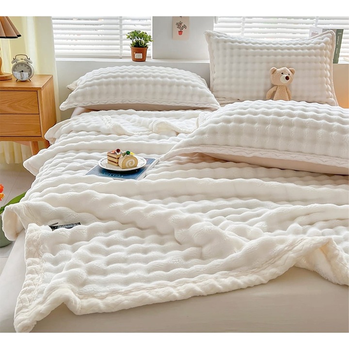 Set Patura CHIRASO, Cocolino cu blanita, 200 x 230 cm si 2 fete de perna 52 x 78 cm, din microfibra plusata, UNI, alb