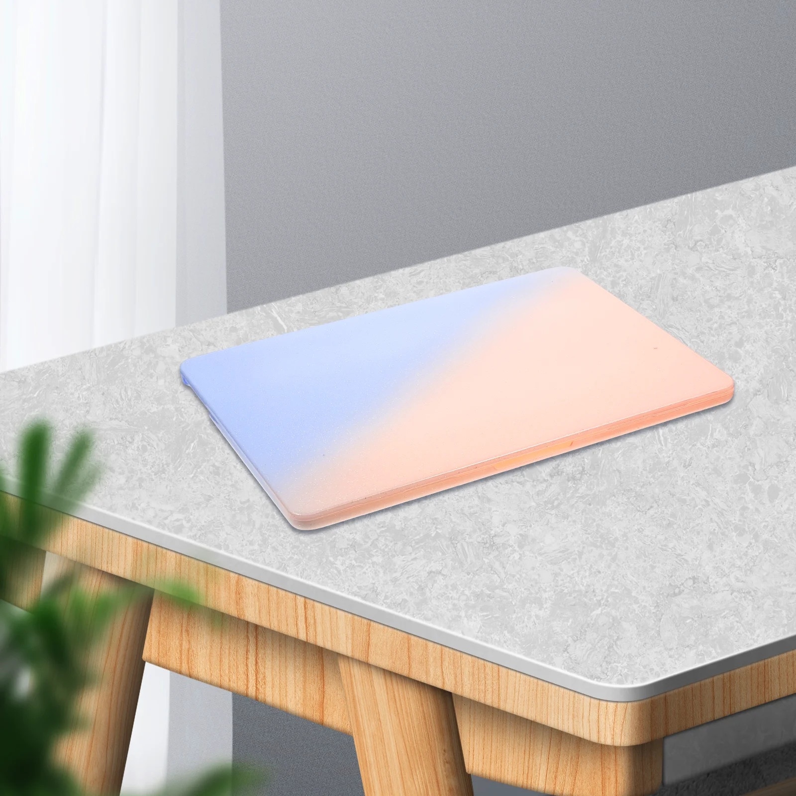 Carcasa laptop plastic, 30.50x22.00x0.50cm, design usor, rezistent la zgarieturi, multicolor