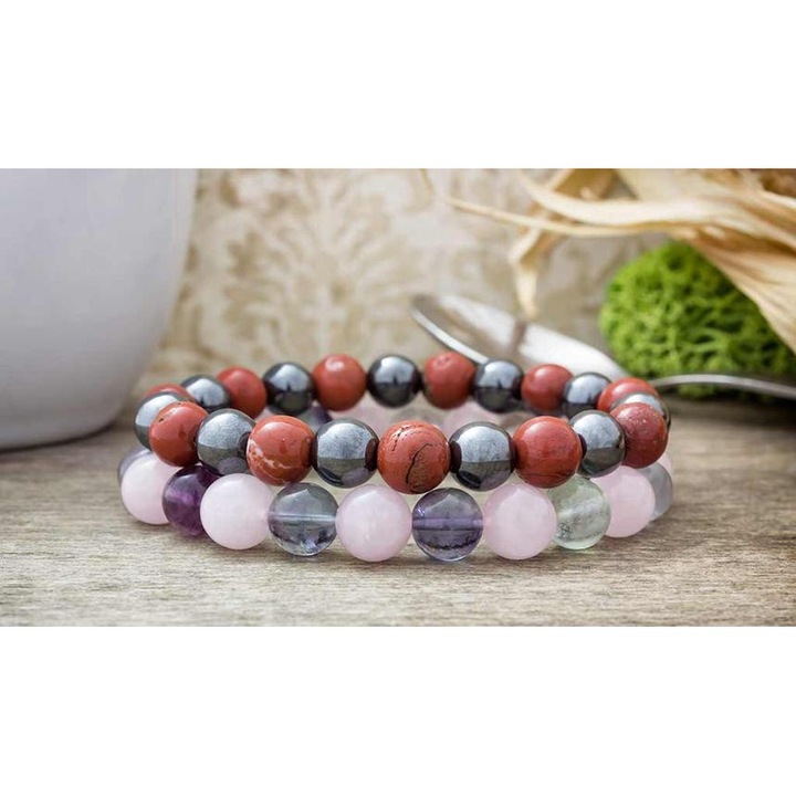 Комплект минерални гривни, подпомагащи бременността