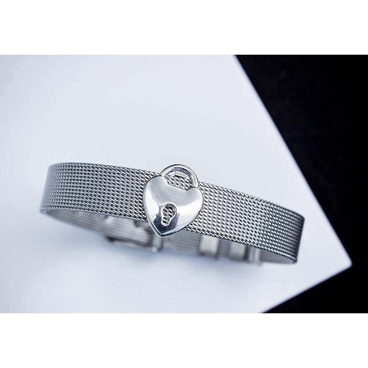 Pandantiv dama MoMents cu lacat de dragoste de culoare argintie