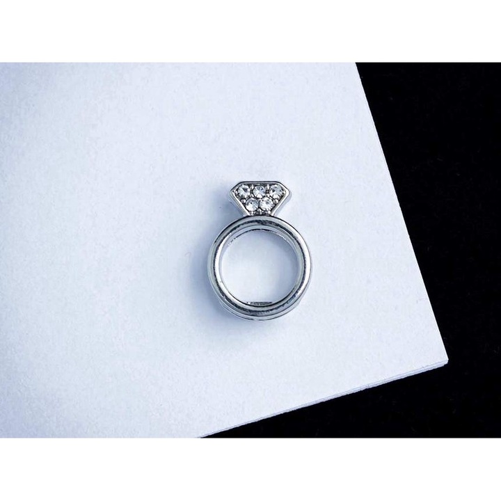 Пръстен с цирконий, кристал, сребрист цвят, талисман MoMents