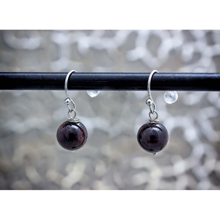 Cercei cu granat si sarma suspendata 8mm