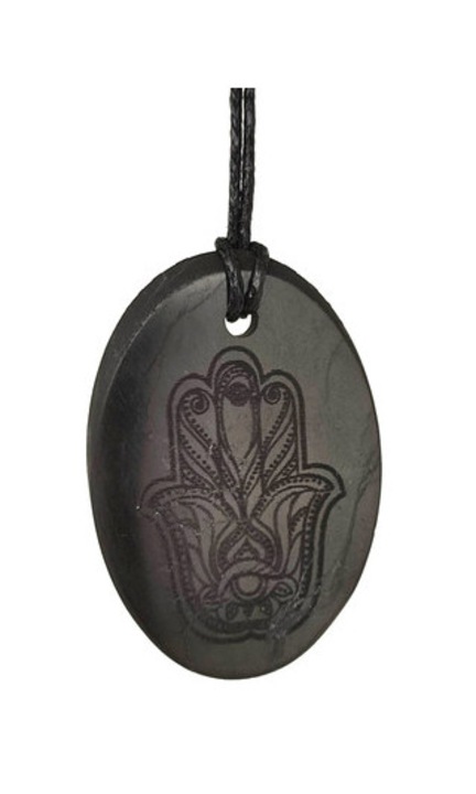 Shungit medál gravírozott Hamsa kéz ovál 30x40mm