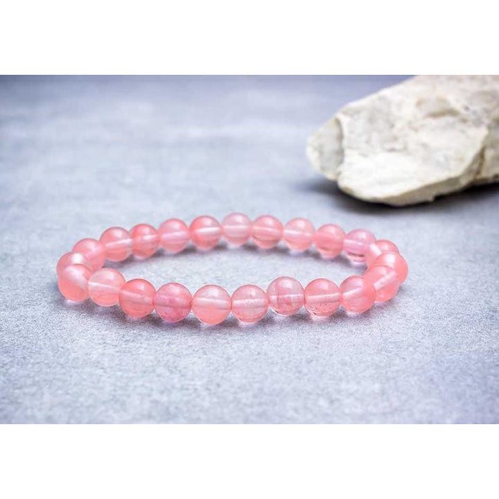 Гривна с минерален кварц от ягода