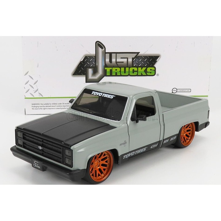 Jada Chevrolet C-10 Pick-up 1985-ös modellautó 1:24, fekete, matt