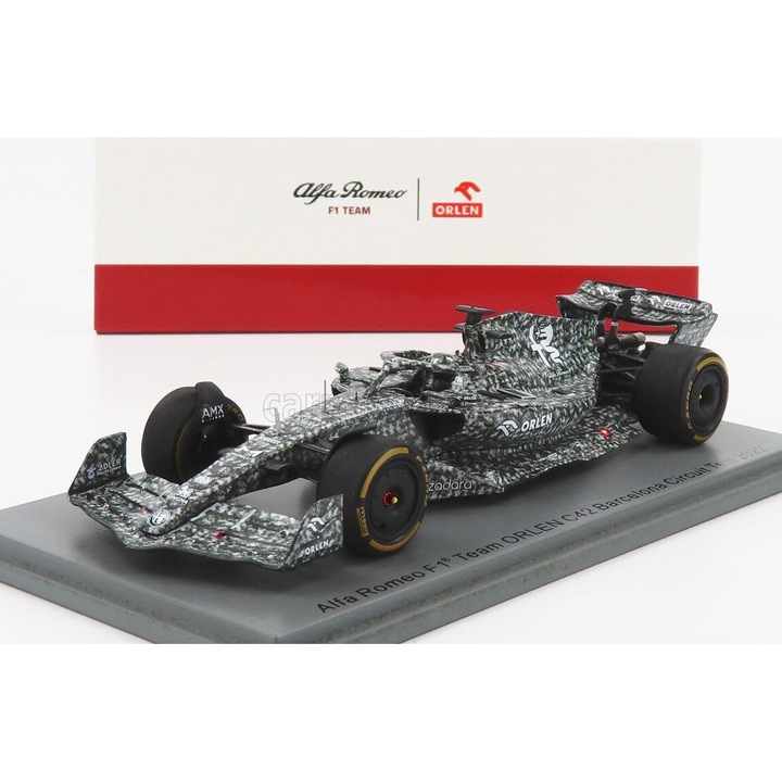 Spark Alfa Romeo F1 C42 Team Orlen Racing N 88 modellautó, Spark, Fém, Többszínű
