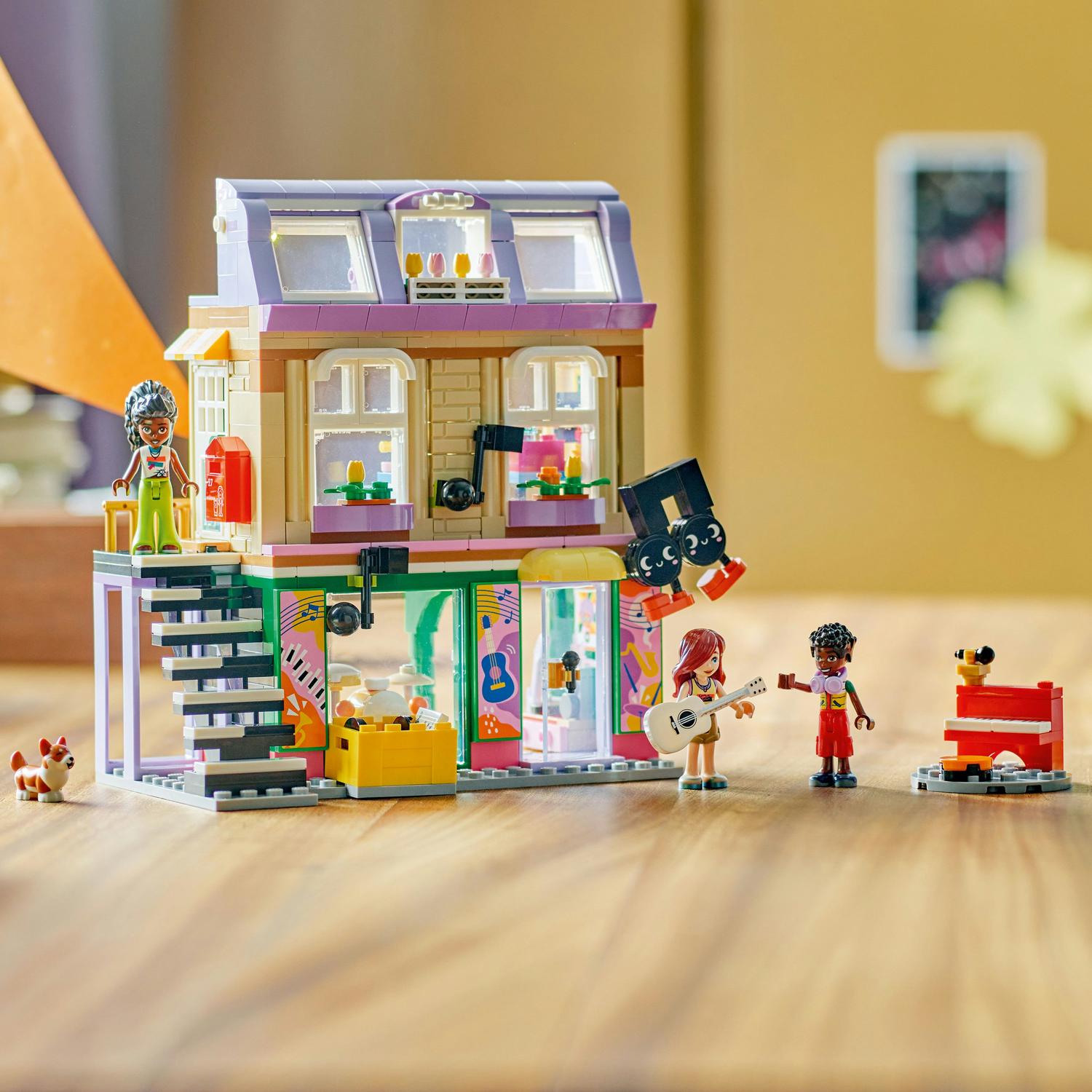 LEGO® Friends - Magazin de muzica si apartament 42653, 483 piese