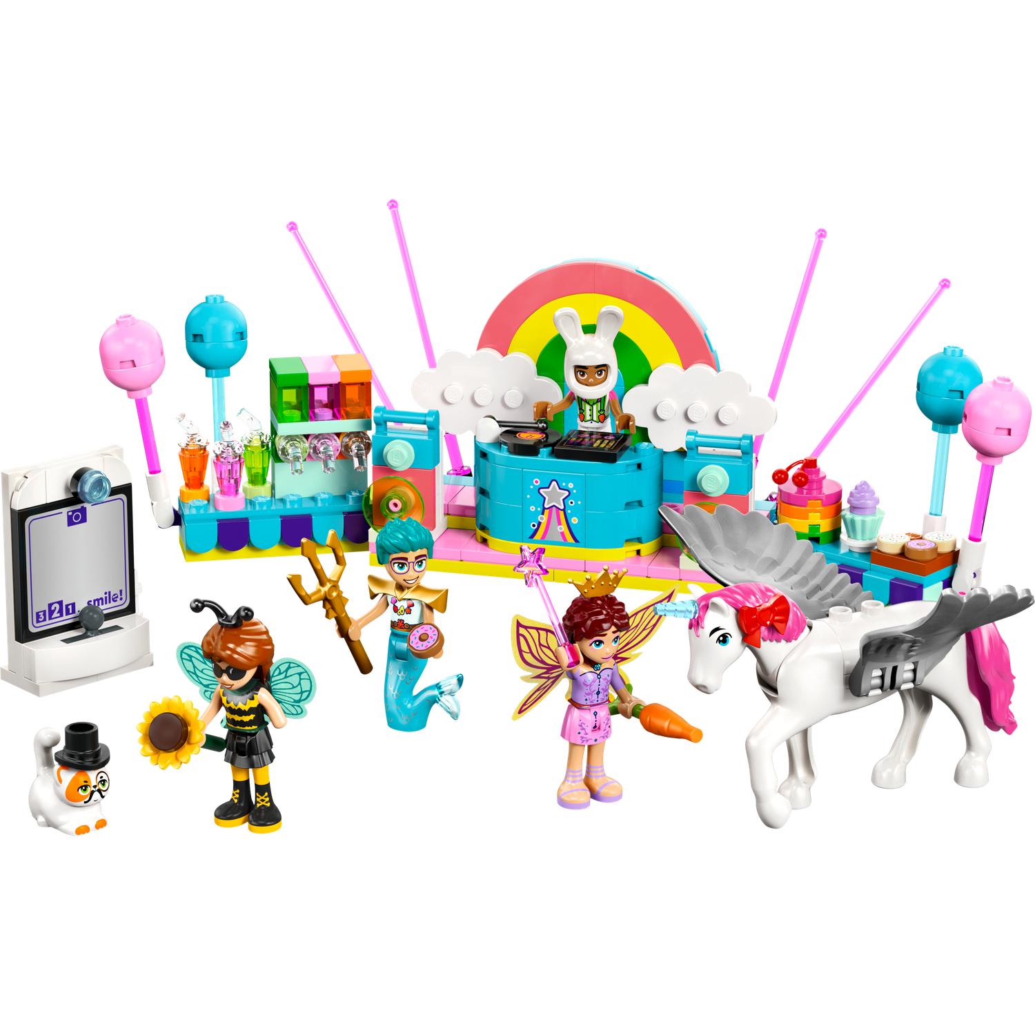 LEGO® Friends - Bal mascat cu unicornul si zana 42661, 261 piese