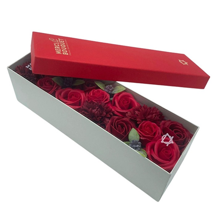 Arajament Floral Trandafiri Rosii Sapun 28x9 cm