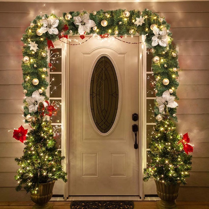 Decoratiune de Craciun pentru Scari cu Flori din Ratan, 270cm, Multicolor