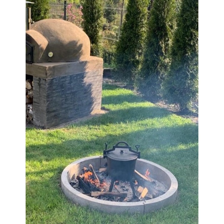 Външна камина VITCAS, височина 460 мм, външен диаметър 1 м, вътрешен диаметър 900 мм, комплект от 8 части, изработена от огнеупорен бетон