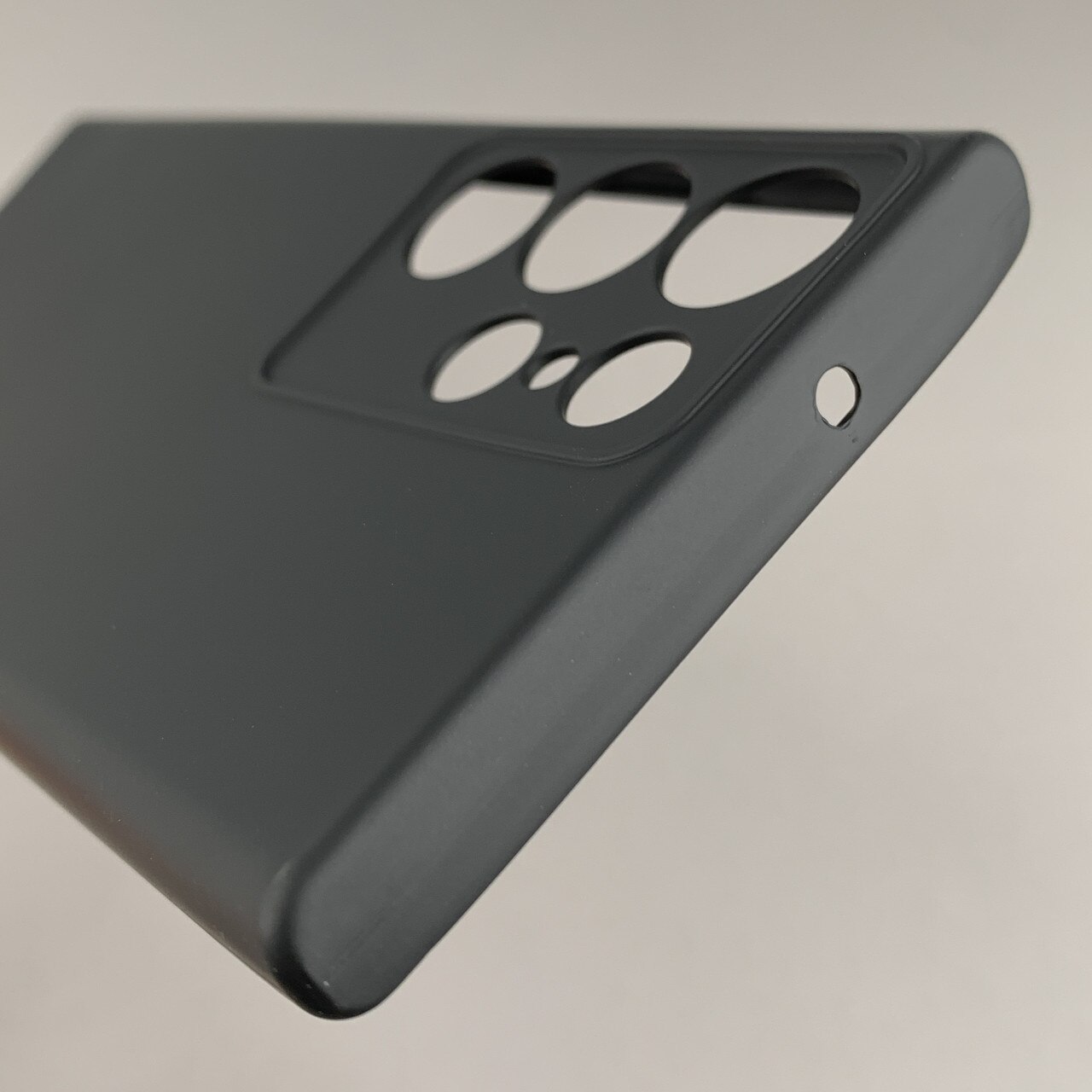 Husa telefon compatibila cu Samsung Galaxy S24 Ultra, Soft Silicone Premium, Anti-Soc, Protectie camera, Microfibra interior ( catifea ), Margini Ridicate pentru Protectia Ecranului, Negru